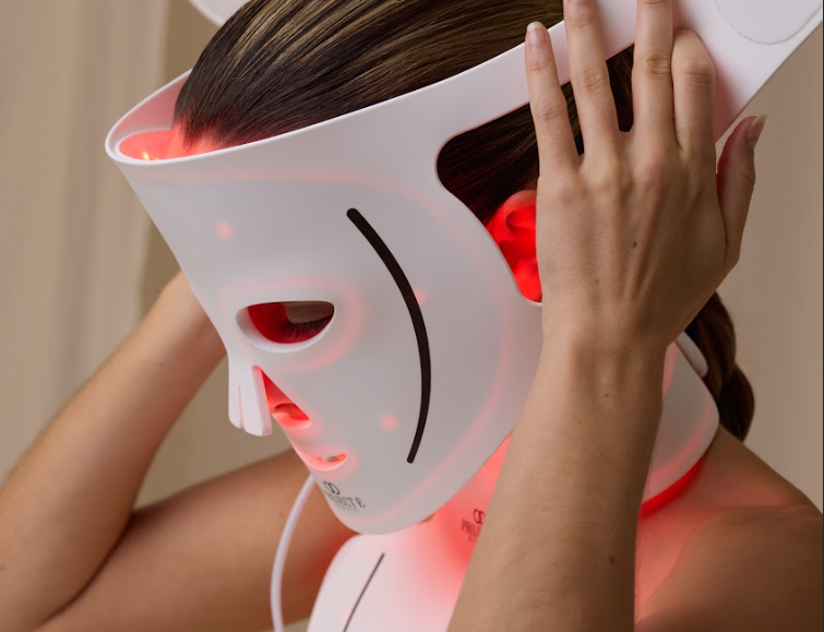 Read This Before You Purchase an LED Light Therapy Mask